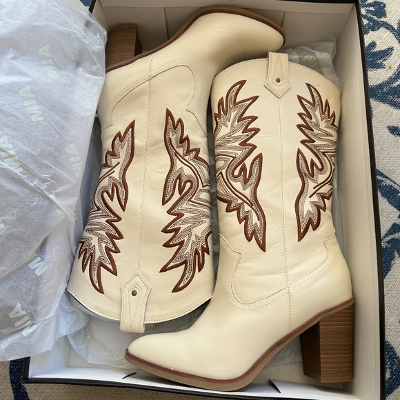 MIA Taley Western Boot - Picture 1 of 3
